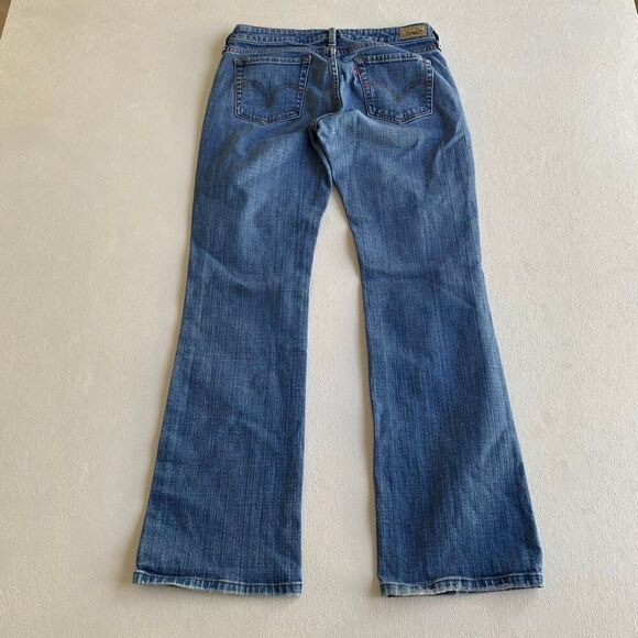 Levi’s 515 Bootcut Jeans Low Rise Medium Wash Women’s Denim - Picture 2 of 12